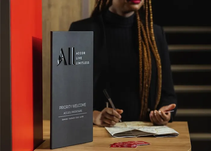 Hotel Ibis Gare De L Est 10ème Parigi