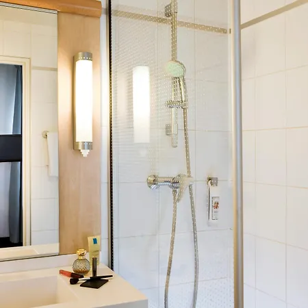 Hotel Ibis Gare De L Est 10eme
